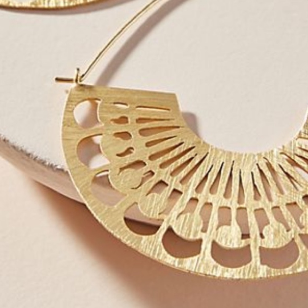 🔥NEW!🔥 Anthropologie Lucy Hoop Earrings - Picture 2 of 4